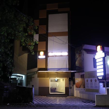 Puthens Clifton Inn Kottayam Exteriér fotografie