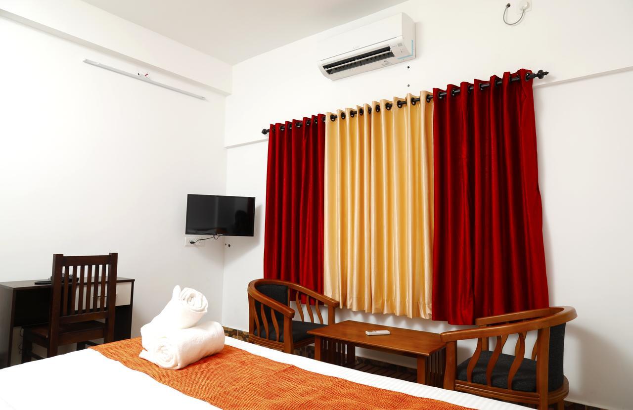 Puthens Clifton Inn Kottayam Exteriér fotografie