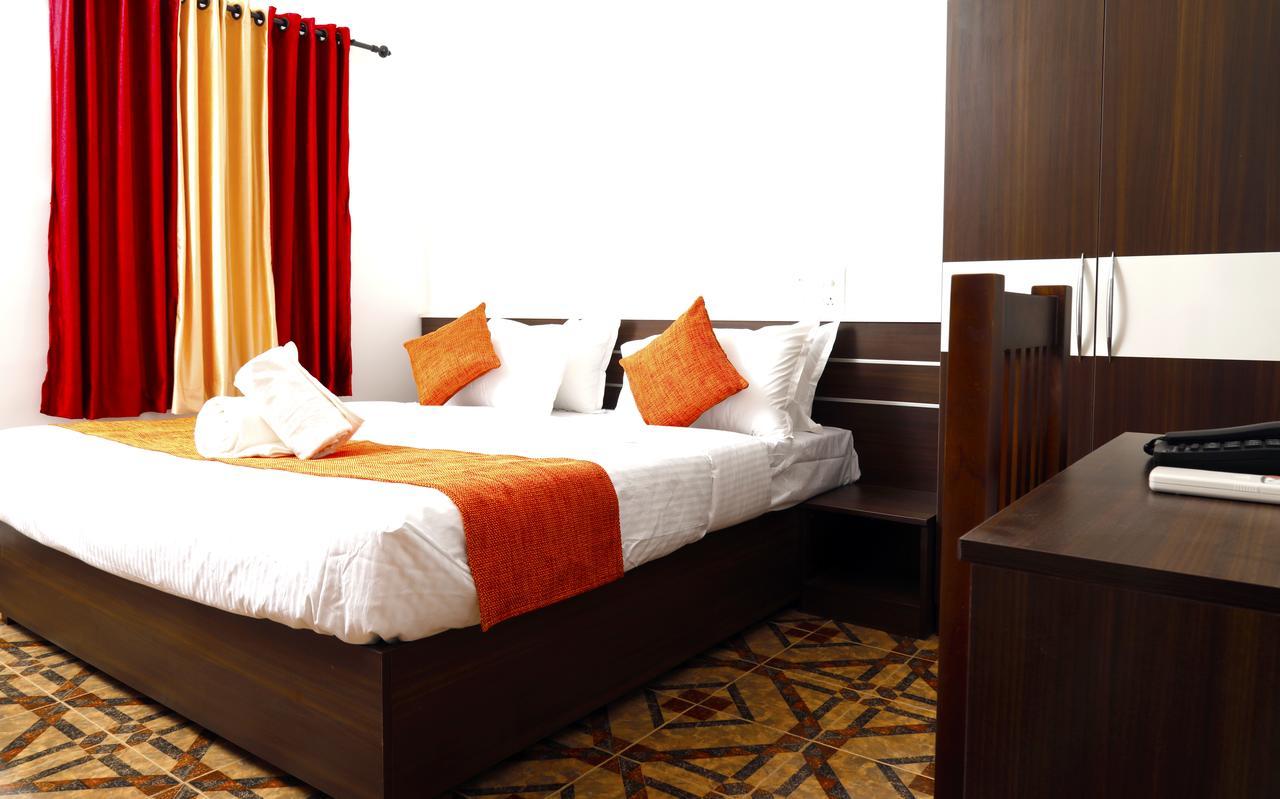 Puthens Clifton Inn Kottayam Exteriér fotografie