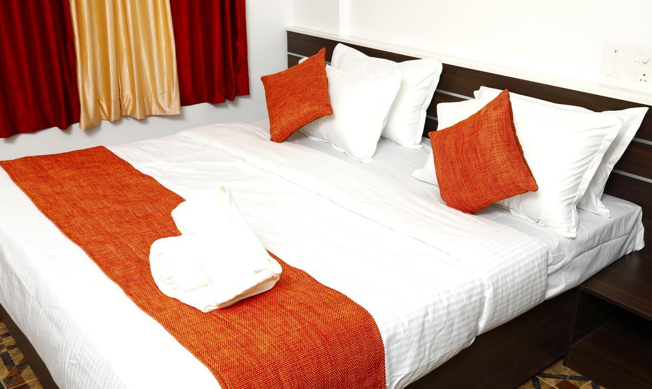Puthens Clifton Inn Kottayam Exteriér fotografie