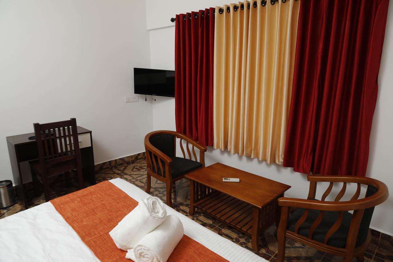 Puthens Clifton Inn Kottayam Exteriér fotografie